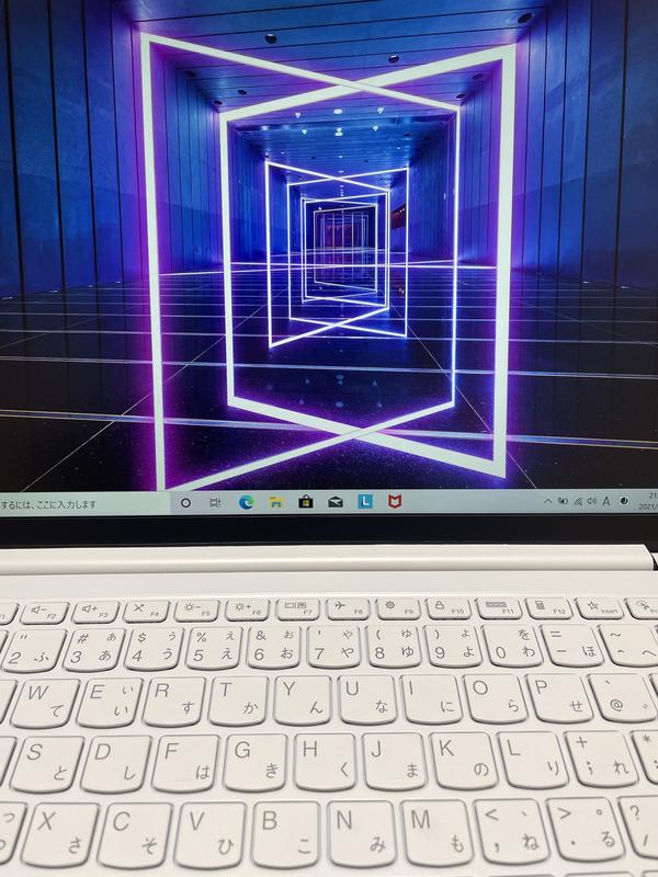 Yoga Slim 750i Carbon | 13.3 型モバイル PC | レノボ・ ジャパン
