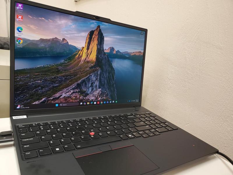 Customer carousel item 1.