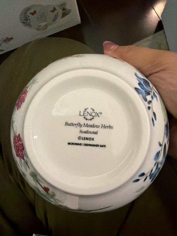 Customer carousel item 4.