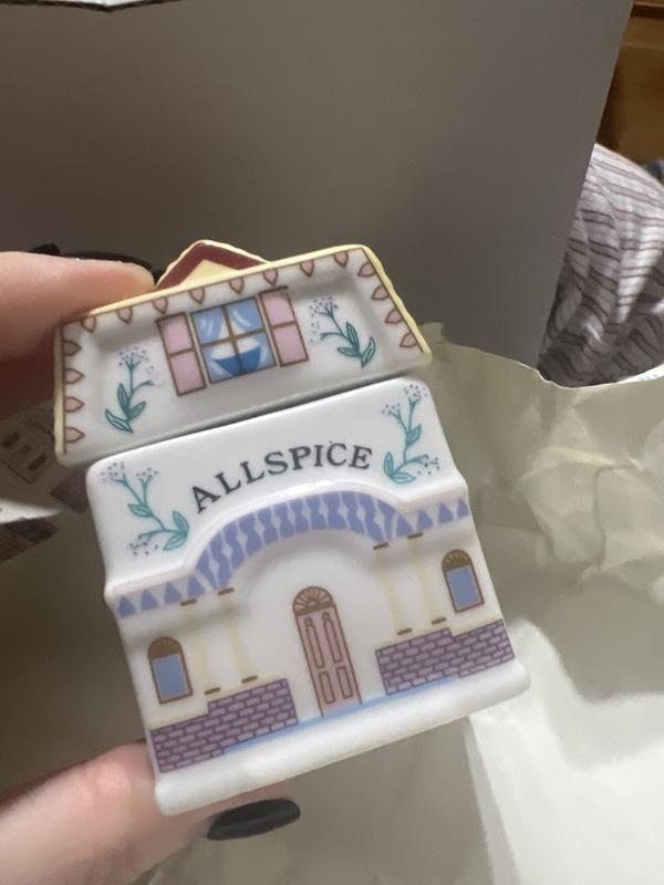 Customer carousel item 5.