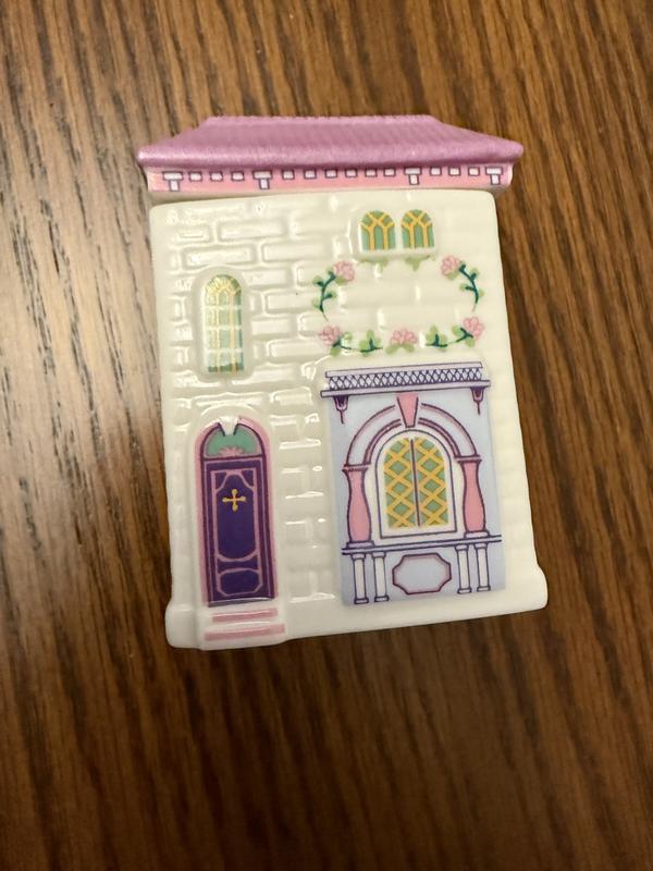 Customer carousel item 9.