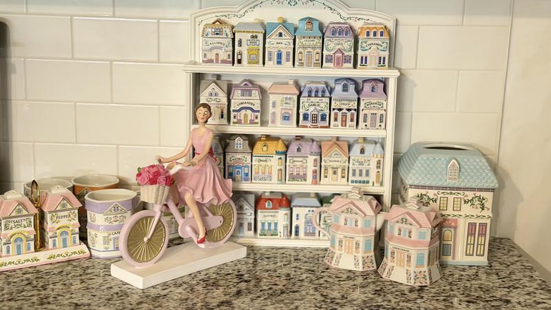 Lenox Spice Village Tissue Box Holder – Lenox Corporation