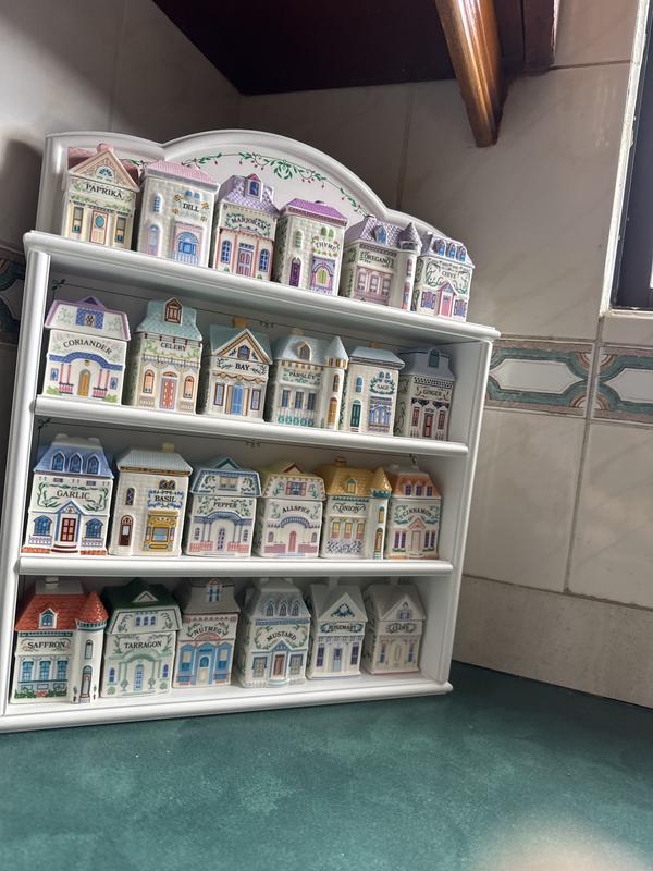 Customer carousel item 4.