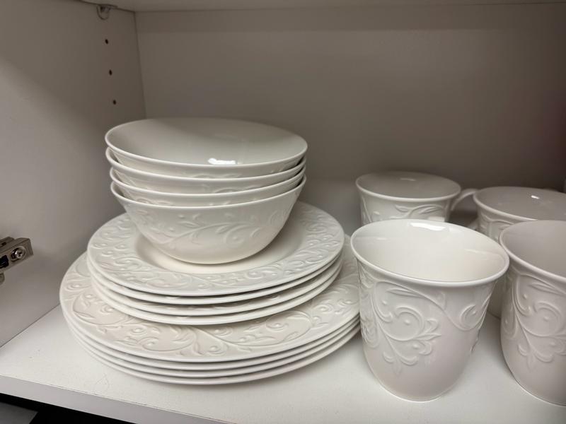 PaleNeØ/レゾンテノール Amazon.com | Lenox 851746 Opal Innocence Carved 16-Piece