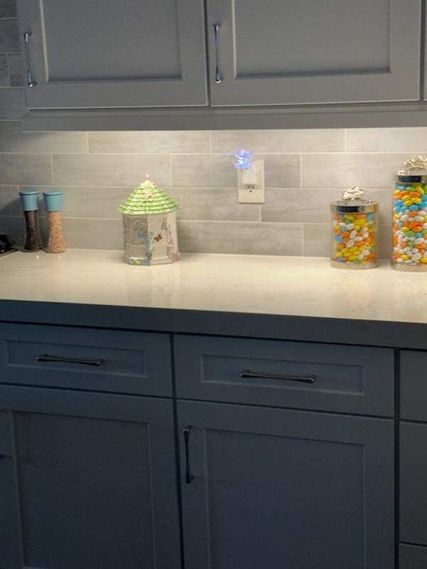 Wonderful Spot of Color for the Counter