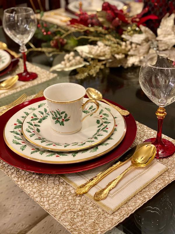 Lenox holiday christmas china hotsell