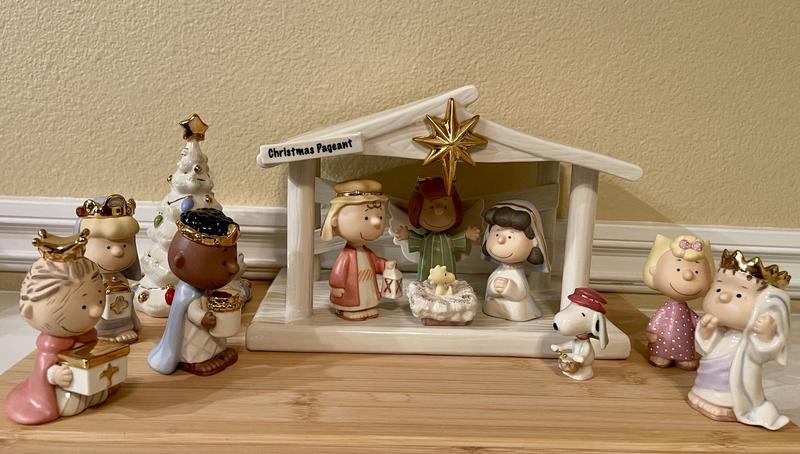 The Peanuts Christmas Pageant 12-Piece Set – Lenox Corporation
