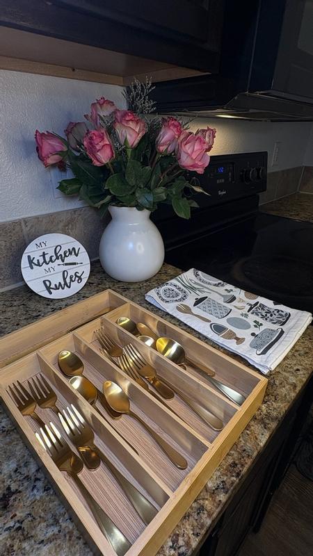 Flight Gold Satin 20-Piece Flatware Set – Lenox Corporation