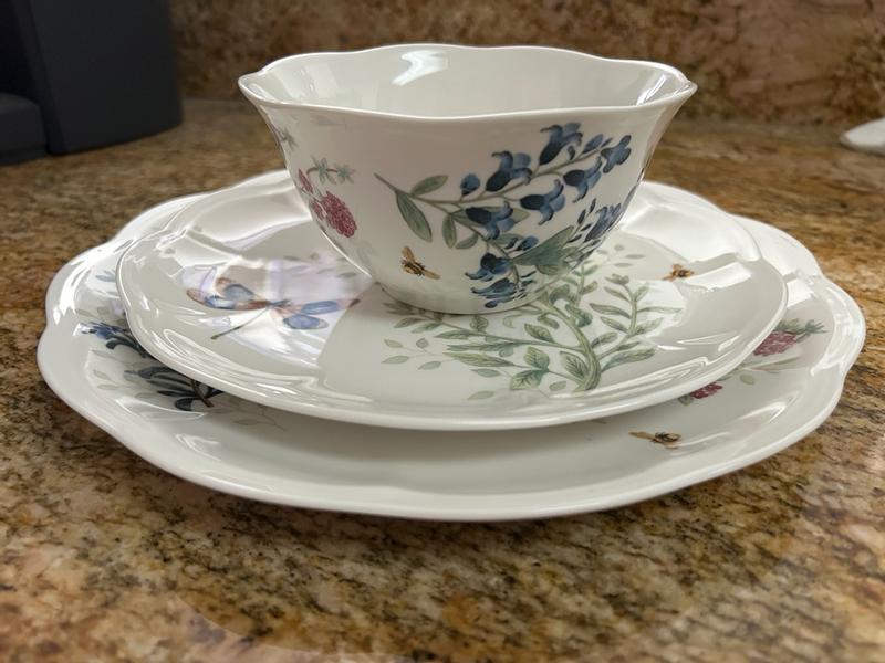 Customer carousel item 5.