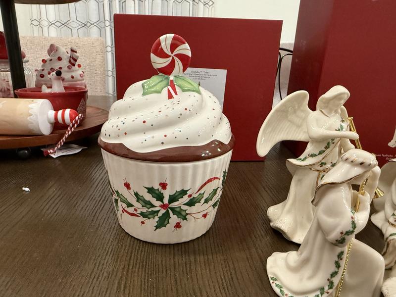 Customer carousel item 1.