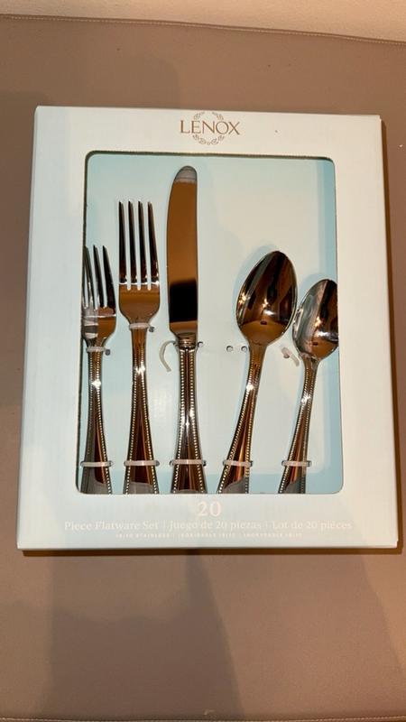 Customer carousel item 12.