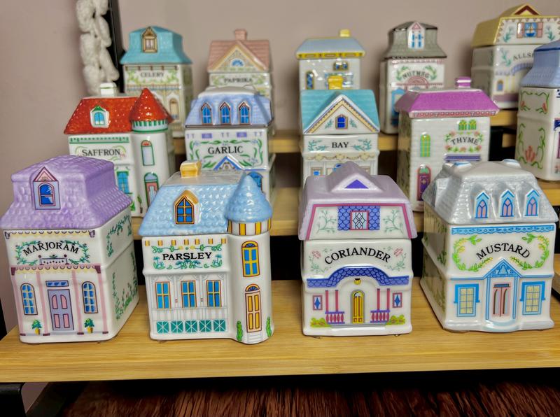 Lenox Spice Village 24-Piece Spice Jar Set – Lenox Corporation