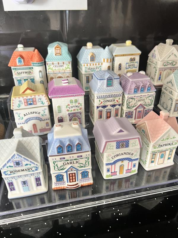 Customer carousel item 8.
