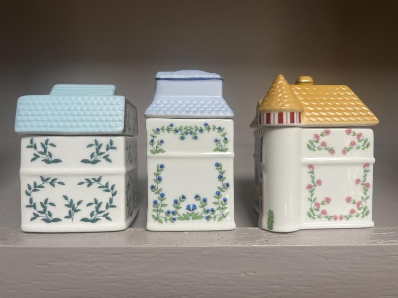 フランスアンティーク　The &　Epices セット Lenox Spice Village 3-Piece French Quarter Spice Jar Set – Lenox