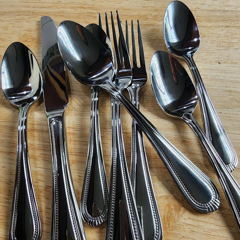 Oneida Countess 20-Piece Flatware Set, Service For 4 By Oneida