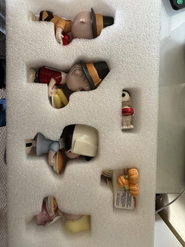 Peanuts Thanksgiving 6-Piece Figurine Set – Lenox Corporation