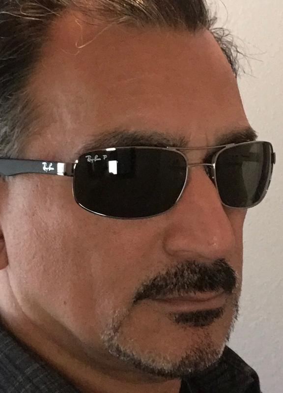 Close Up Ray-Ban