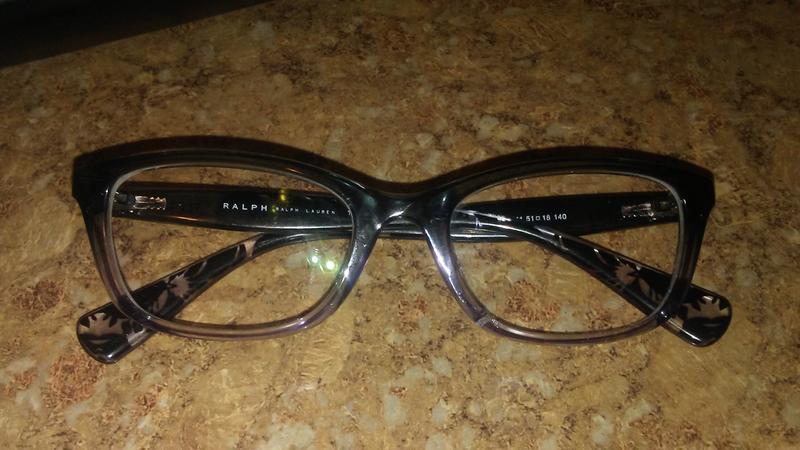 Broken frame on the lower left side. I only had them for 6 weeks.