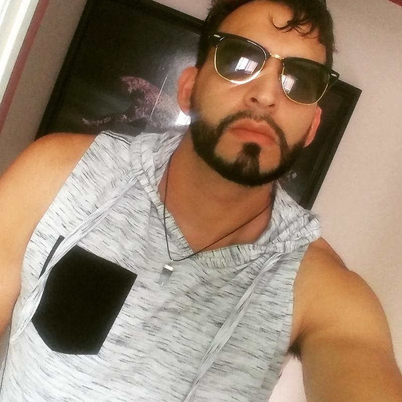 Rocking them shades