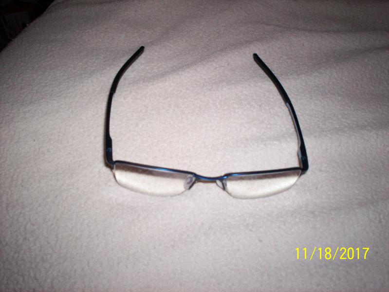 Ear pieces are bent way in but they still fall off have had to catch several times.