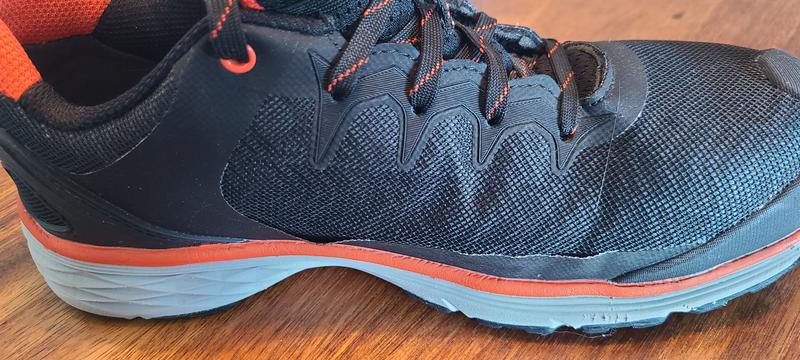 Soulier neuf 1 semaine se défont déjà.