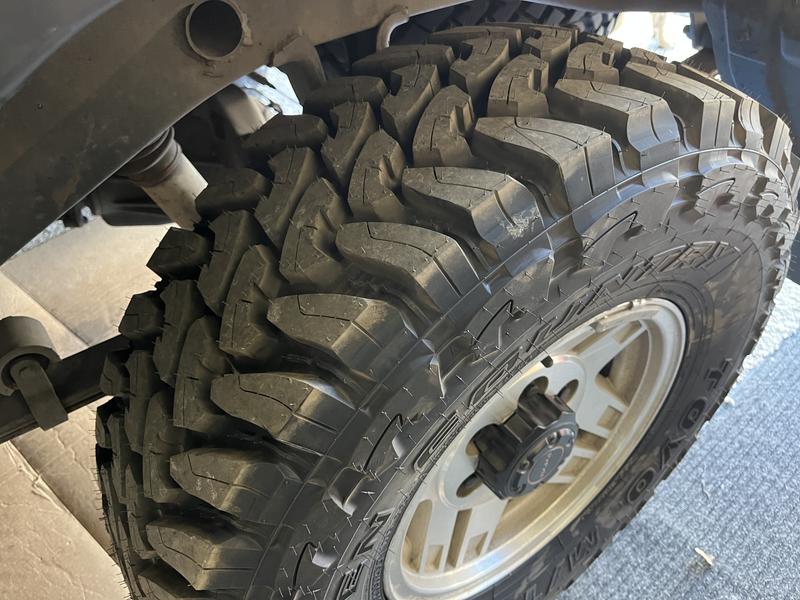 Toyo Open Country M/T Mud-Terrain Tires - Les Schwab