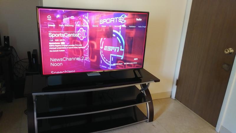 LG 49UK6300PUE: 49 Inch Class 4K HDR Smart LED UHD TV w/ AI