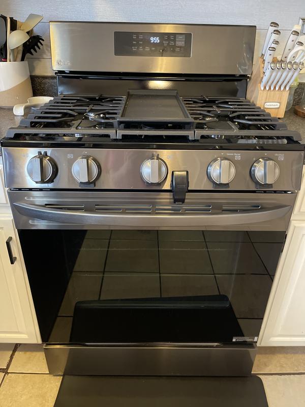 LG LRGL5823S 30 Inch Gas Smart Range with 5 Sealed Burners, 5.8 Cu. Ft.  Convection Oven Capacity, Storage Drawer, Continuous Grates, Air Fry, Self  Clean & EasyClean®, Wi-Fi Enabled, SmartDiagnosis™, Griddle, and