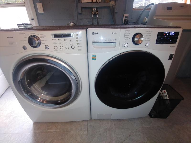 I just got an LG Front load washer. Model: WM4000HBA. Is it safe to use all  3 at the same time or should I run 2 or 3 Tub Clean cycles? :  r/CleaningTips