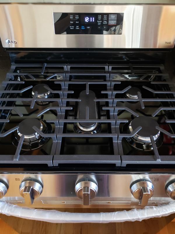 5.8 cu. ft. Smart Gas Range with Convection (LRGL5823S)