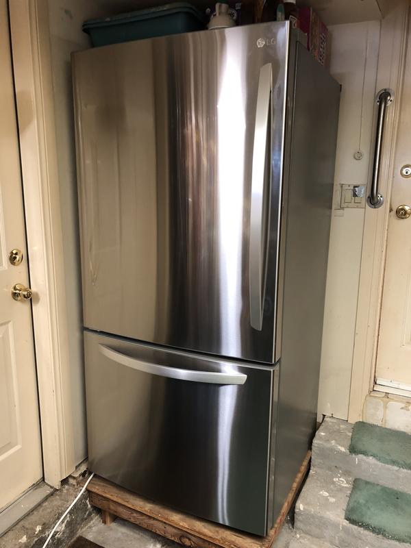 LG Refrigerators LRDCS2603S (Bottom Freezer) from Hartshorn TV and Appliance