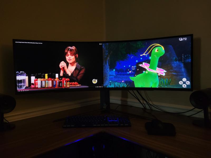 LG UltraGear™ 49 inch 240Hz Curved Gaming Monitor - 49GR85DC LG UltraGear™ 49 inch 240Hz Curved Gaming Monitor - 49GR85DC