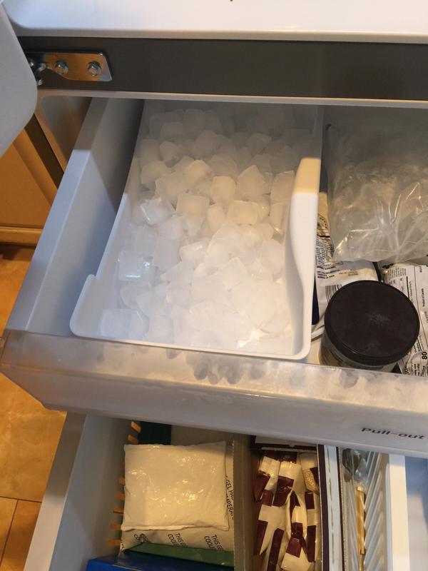 Lfxs26973s Lg Appliances 26 Cu Ft Smart Wi Fi Enabled French Door Refrigerator Howard S