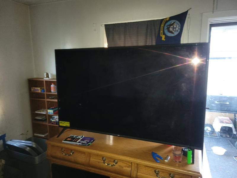 LG 55UK6300PUE: 55 Inch Class 4K HDR Smart LED UHD TV w/ AI