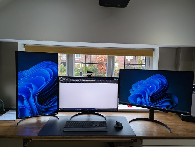LG UltraFine 32-Inch 4K UHD HDR10 Monitor - 32UR500K-B