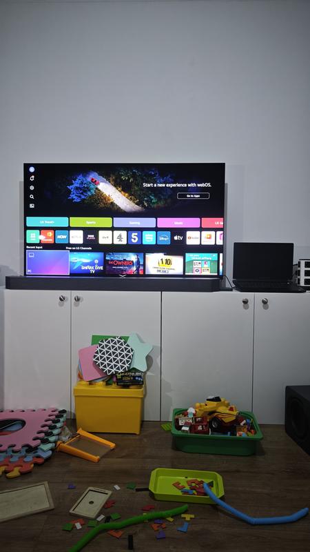 Customer carousel item 11.