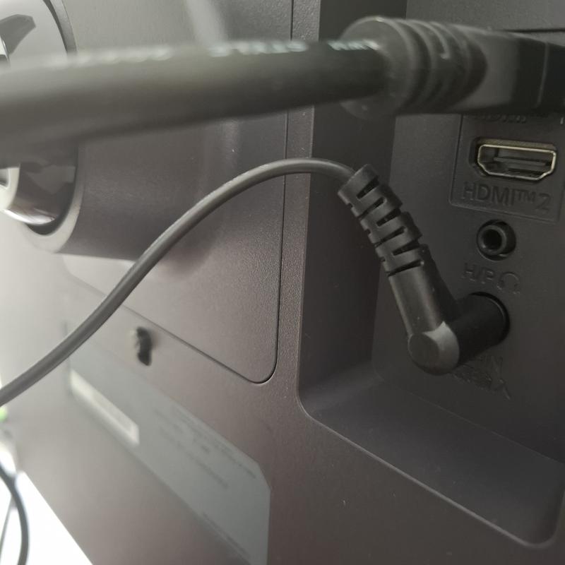 Power cable dc plug have to rotate at upward angle to insert it.