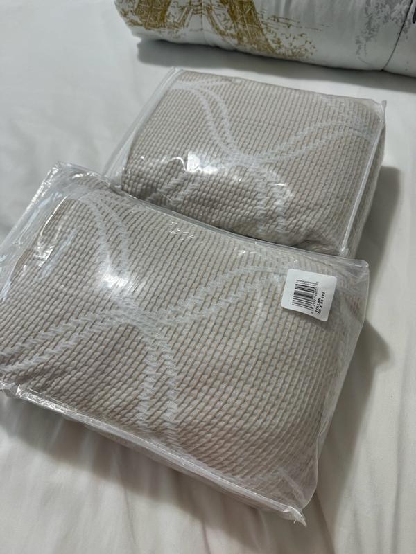 Customer carousel item 8.