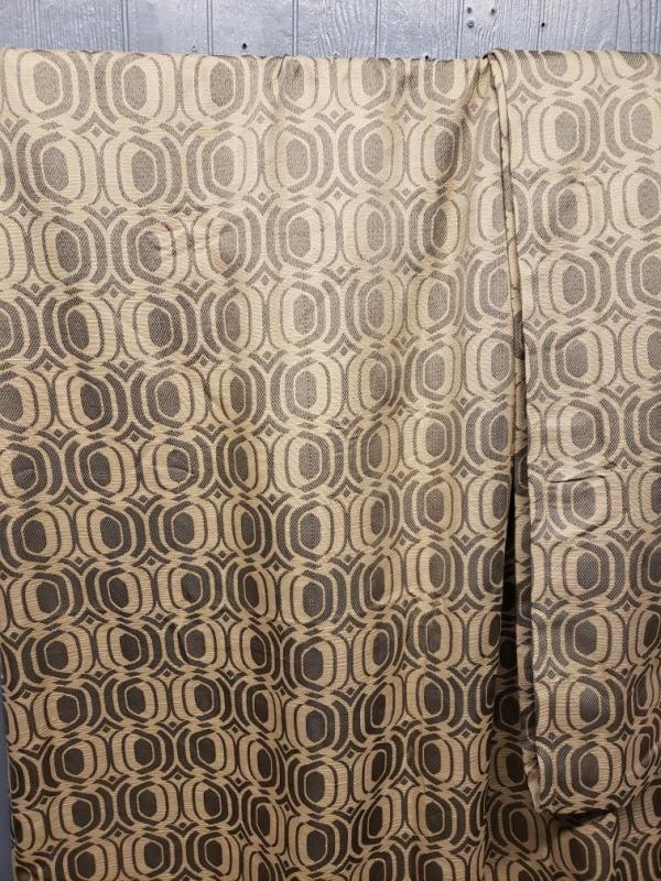 SUN ZERO. KEEPING THE HEAT FROM THE SUN AND LIGHT OUT