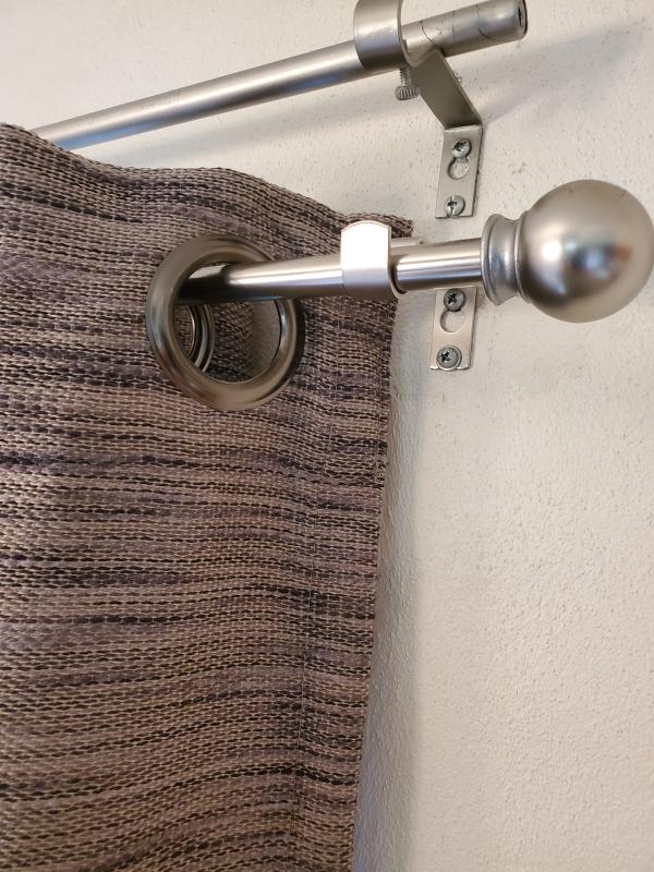 Easy to hang with large grommets