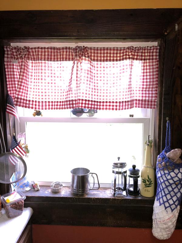 The top part is on...looking much cuter already!