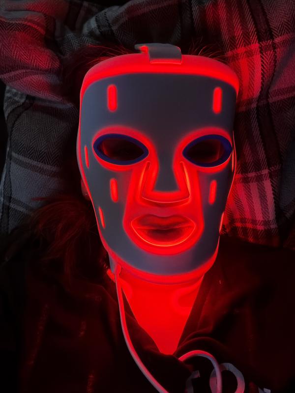 Customer carousel item 3.