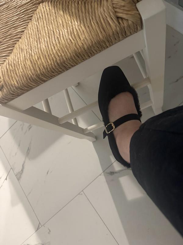 Customer photo for "Stylish & Comfortable!"