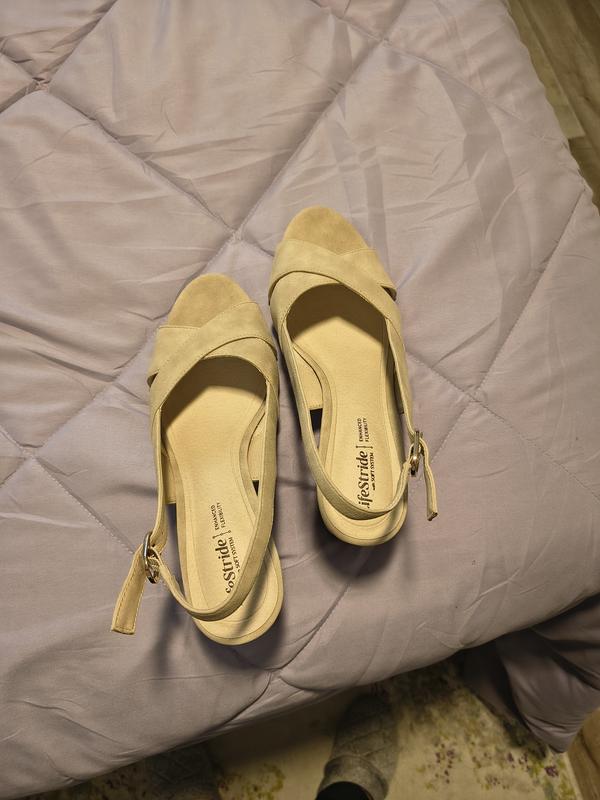 Review Thumbnail Image 1 380107703