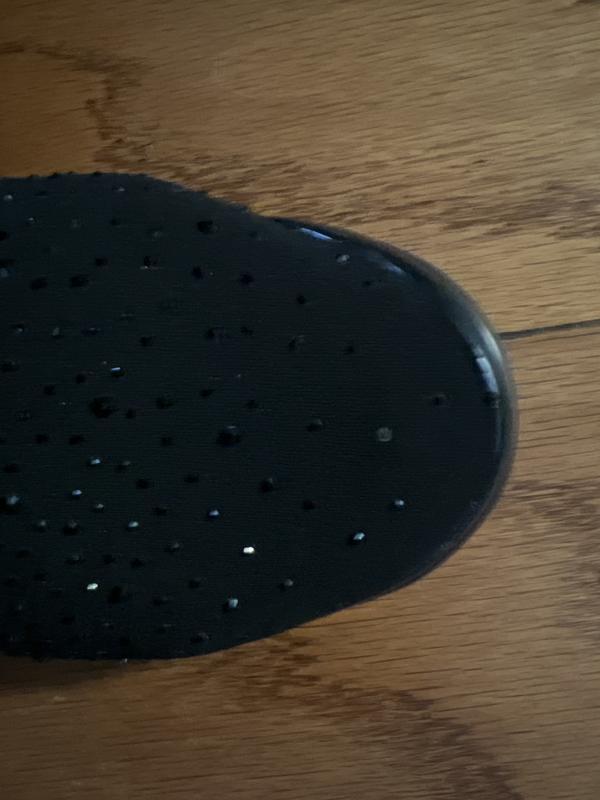 Sparkle missing already on toe. Right shoe is bigger in size. I had no problems with the navy pair.