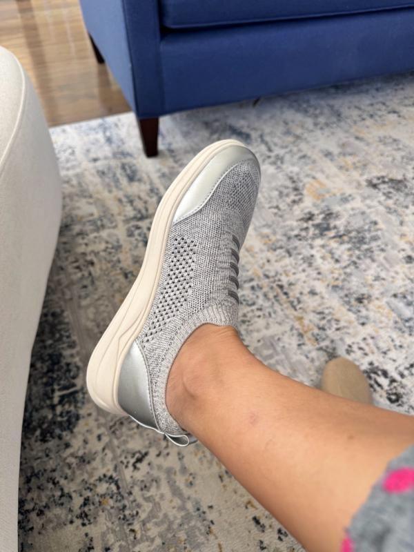 Review Thumbnail Image 2 381349345