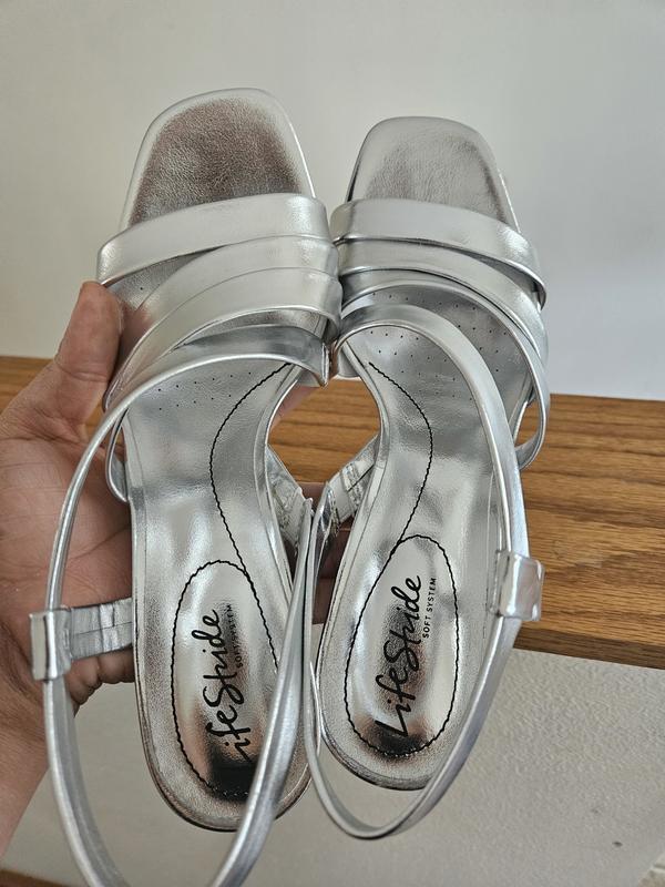 Lifestride silver hot sale sandals