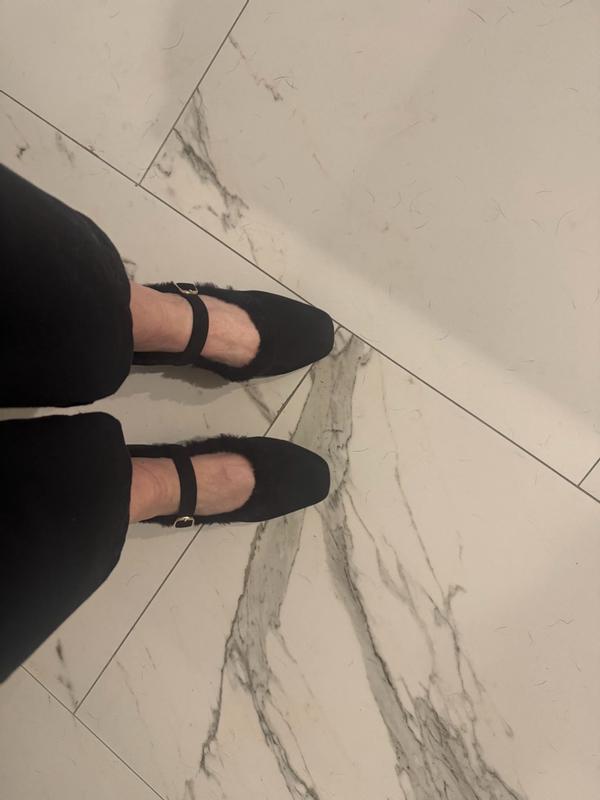 Customer photo for "Stylish & Comfortable!"