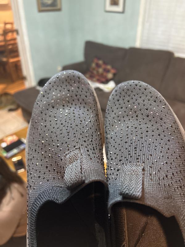 I filled in white dots where the rhinestones were with black sharpee. 😞