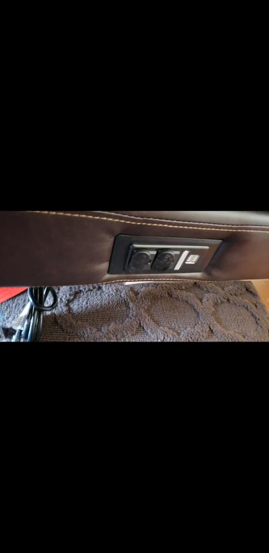 Usb and plugs underneath is the plug to plug it in